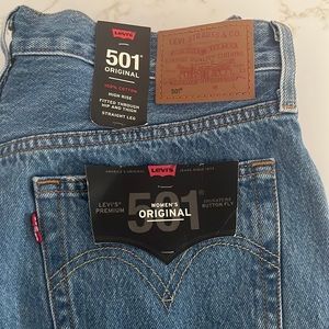 Womens Levis